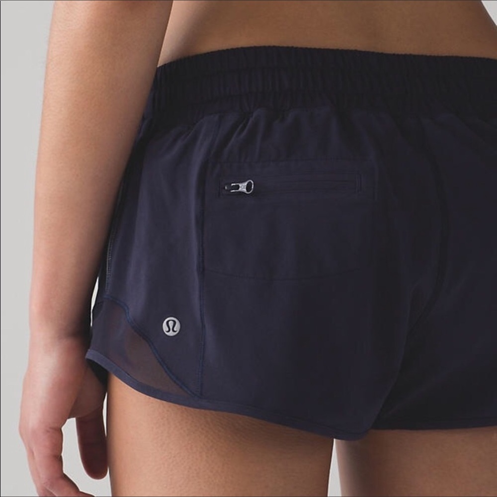 Lululemon Hotty Hot Shorts- Black- Size 6